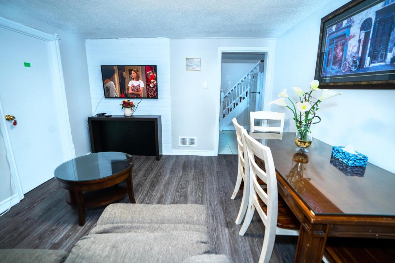 Cozy 3Br 2Bth Lower Unit, A Min To Hwy401, 404 & Dvp Villa Toronto Eksteriør bilde