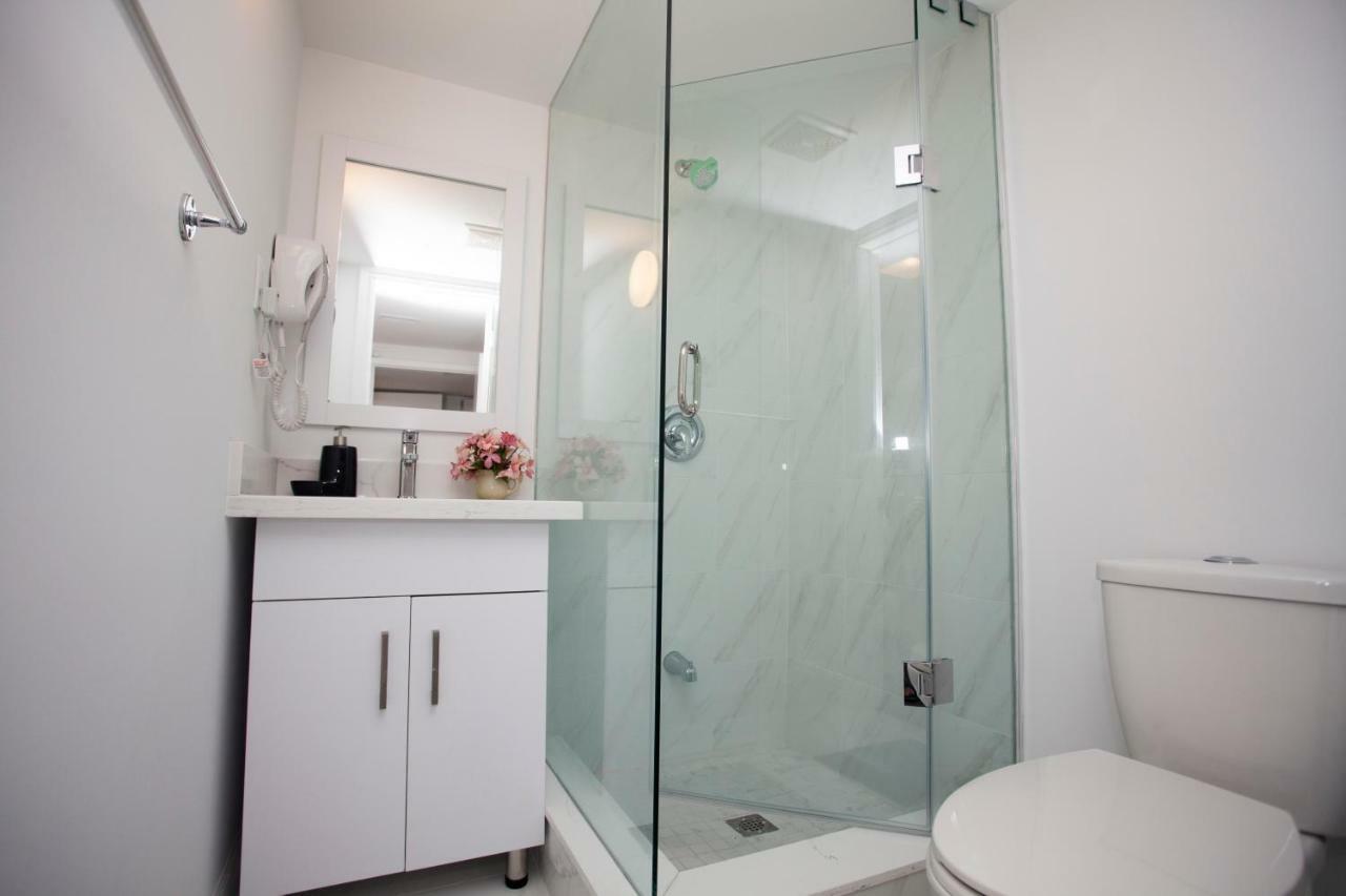 Cozy 3Br 2Bth Lower Unit, A Min To Hwy401, 404 & Dvp Villa Toronto Eksteriør bilde